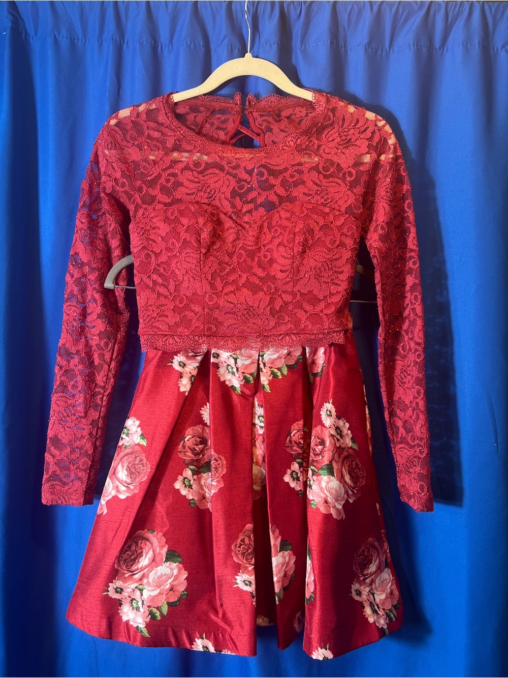 Red Lace & Floral Fit-and-Flare Top & Dress (2 Pieces)